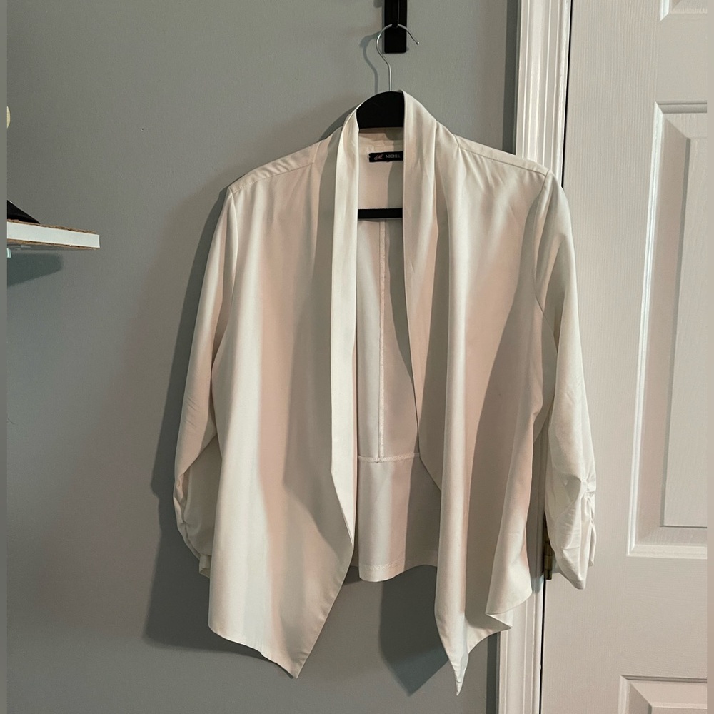 Elegant White Open Front Blazer